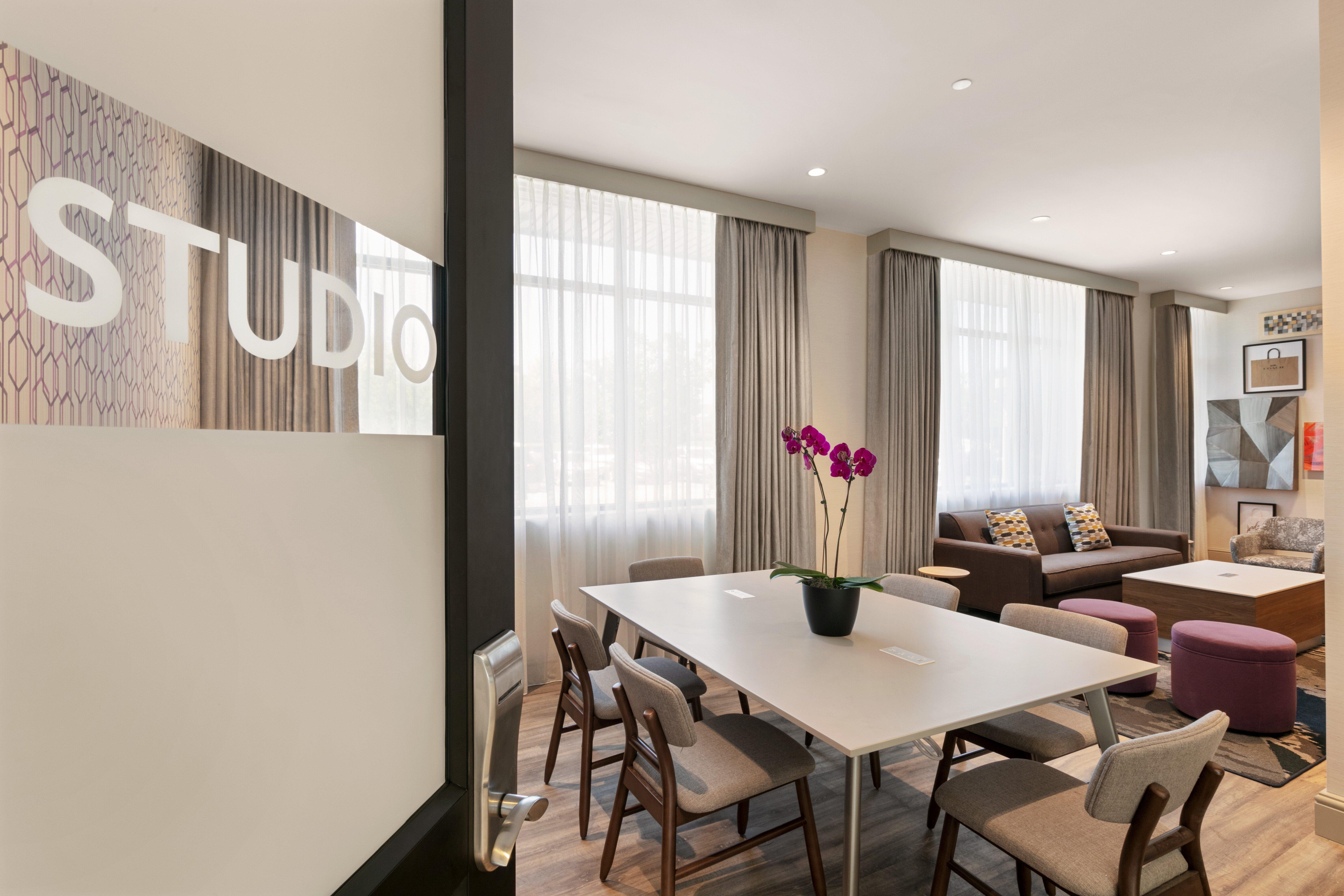 Готель Crowne Plaza Philadelphia Кінг-оф-Праша Екстер'єр фото
